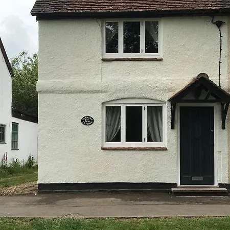 Village Period Cottage Wolston Exterior photo